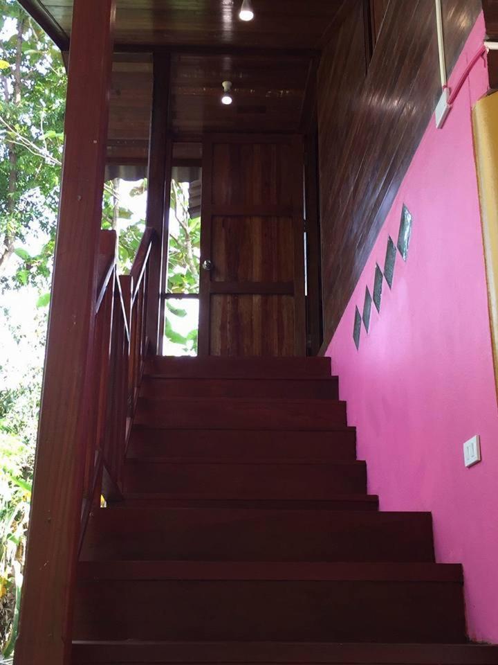 Baan Rai Pu Fa Villa Sattahip Exterior photo
